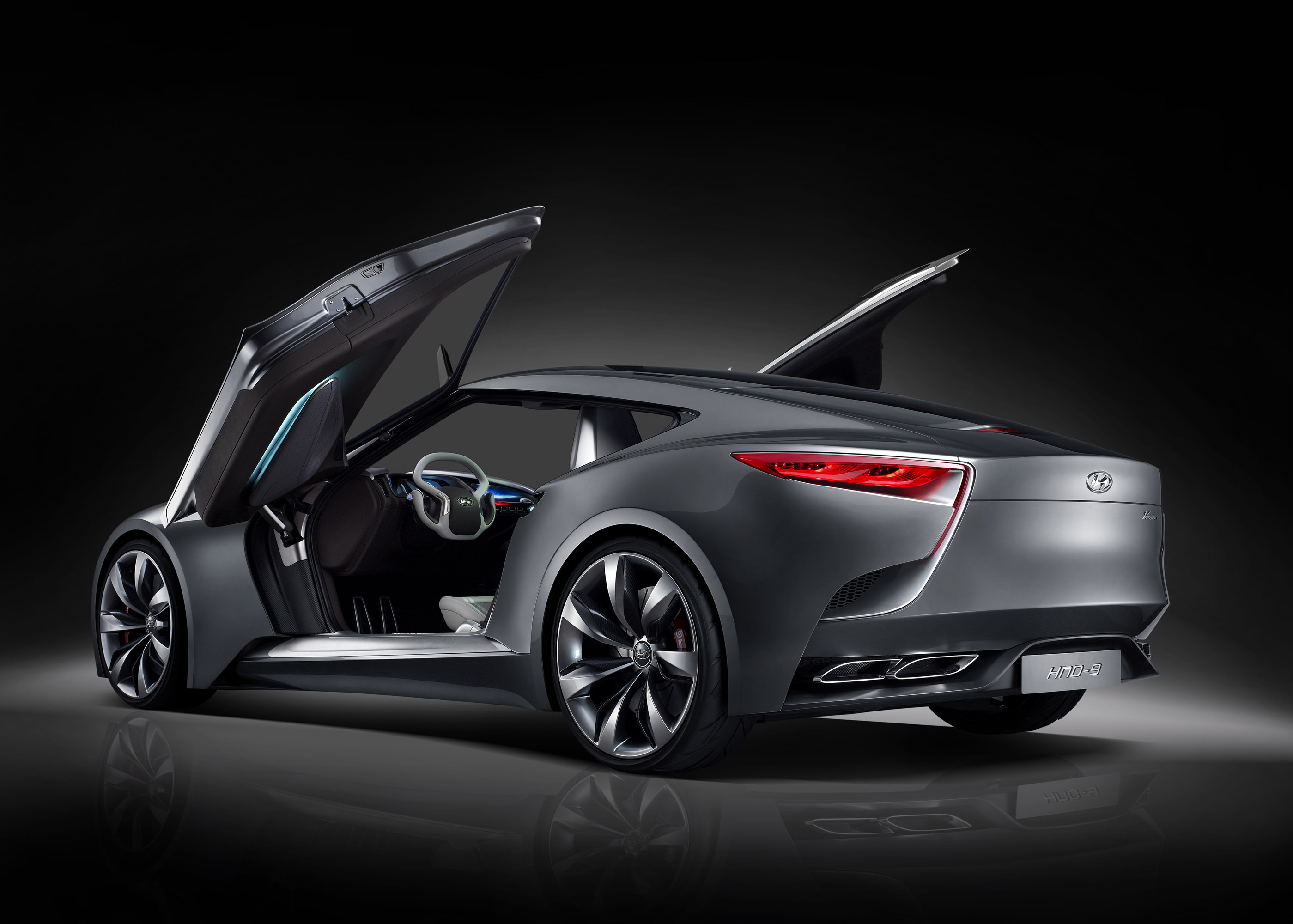 Hyundai Luxury Sports Coupe HND-9