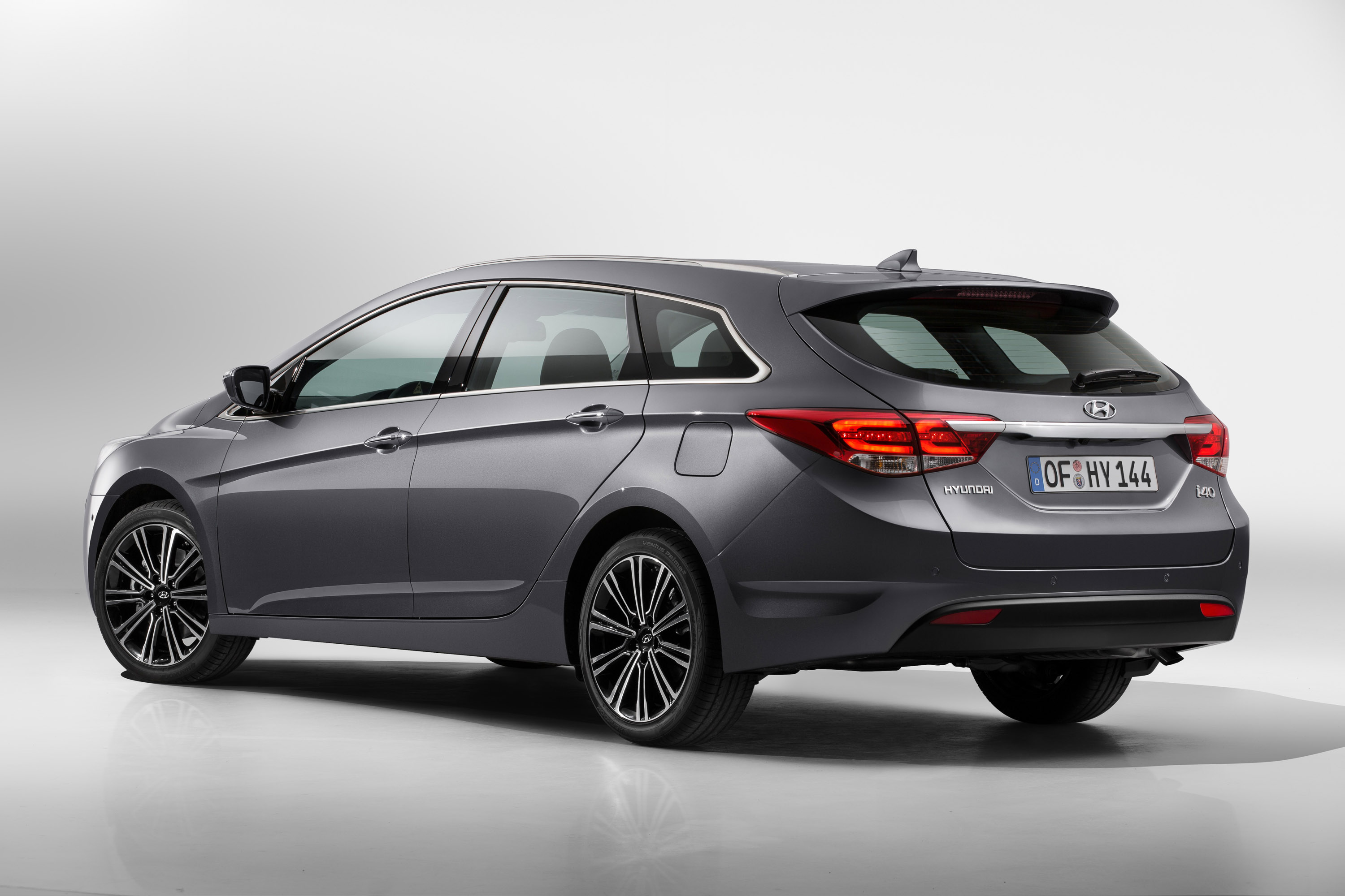 Hyundai New i40 Tourer and Saloon