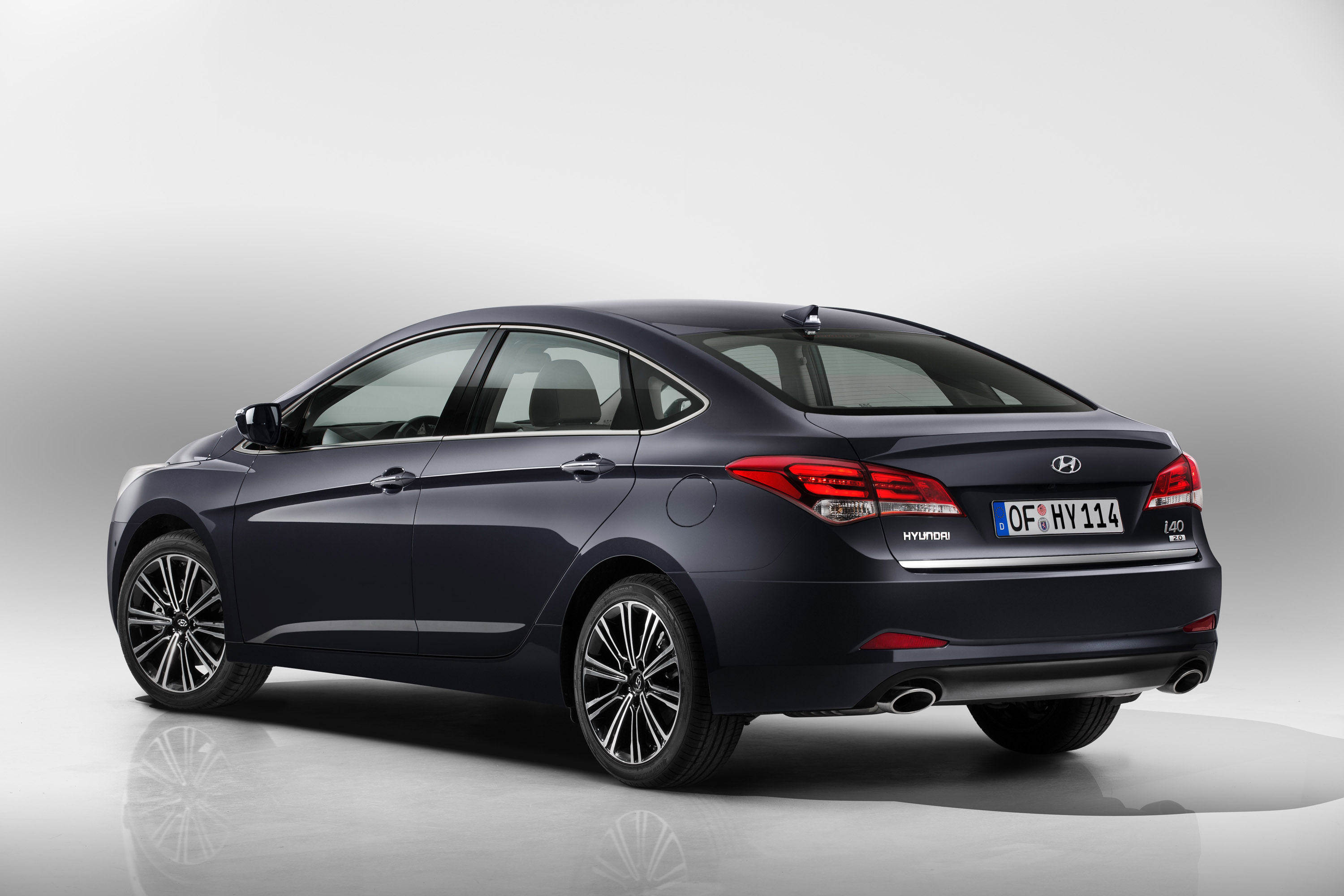 Hyundai New i40 Tourer and Saloon