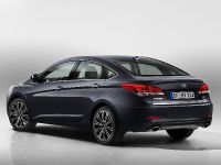 Hyundai New i40 Tourer and Saloon (2014) - picture 3 of 4