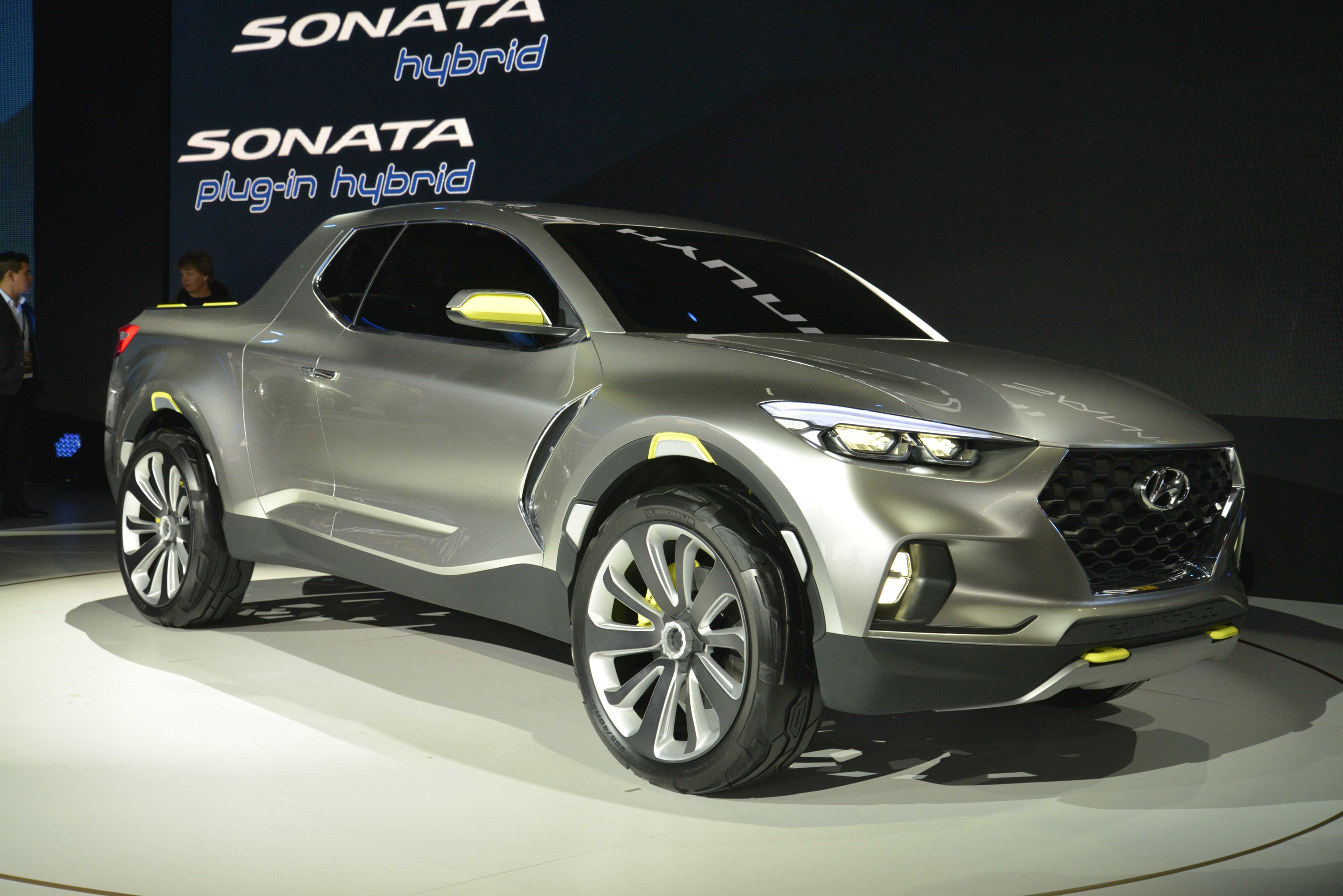 Hyundai Santa Cruz Crossover Truck concept Detroit