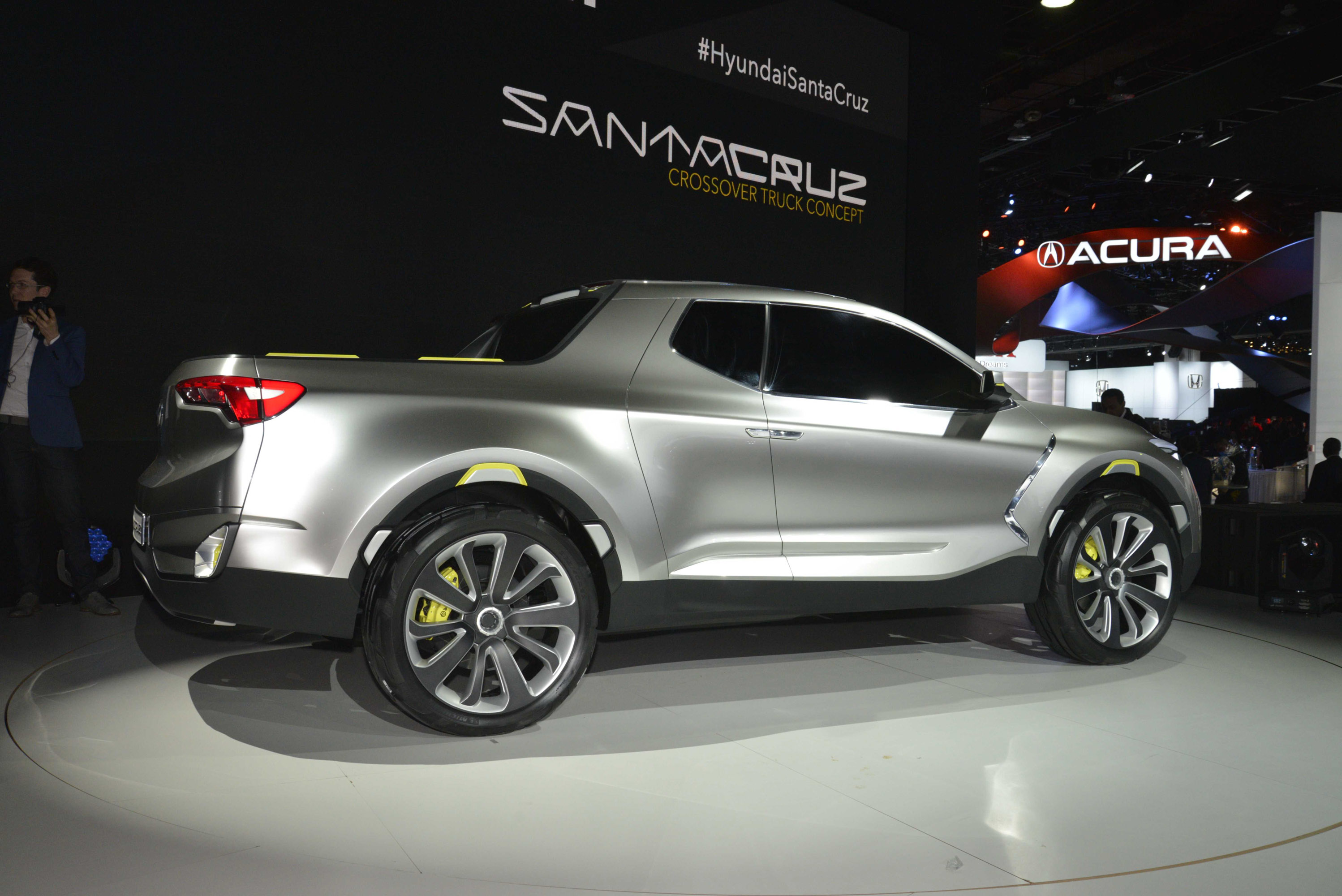 Hyundai Santa Cruz Crossover Truck concept Detroit