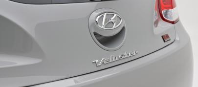 Hyundai Veloster REMIX Special Edition (2012) - picture 15 of 18