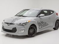 Hyundai Veloster REMIX Special Edition (2012) - picture 2 of 18