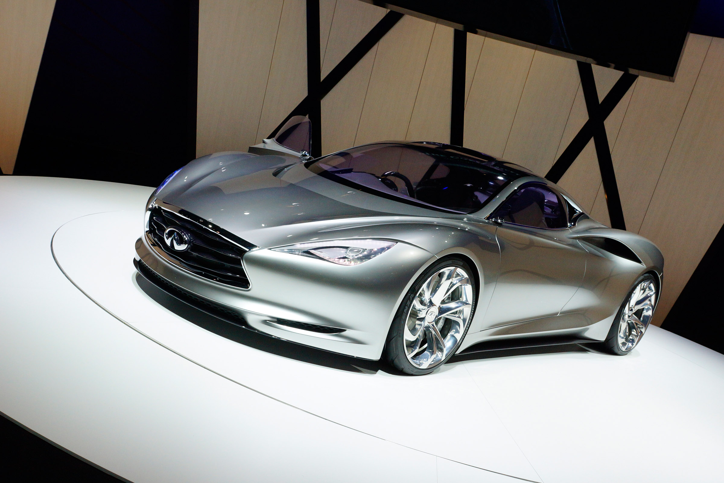 INFINITI EMERG-E Geneva