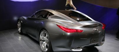 Infiniti Essence Concept (2009) - picture 4 of 4