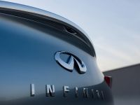 Infiniti Essence concept (2009)