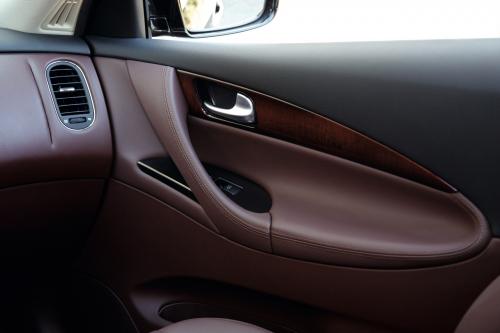 Infiniti EX37 (2009) - picture 17 of 18