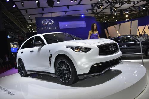 Infiniti FX Sebastian Vettel version Paris (2012) - picture 1 of 4