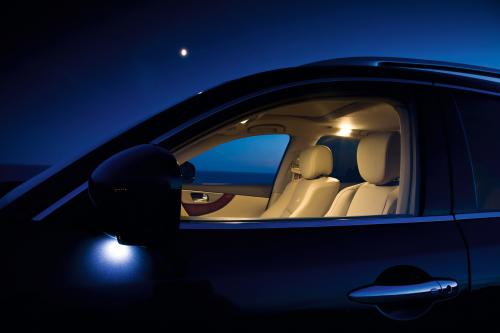 Infiniti FX37 (2009) - picture 16 of 24