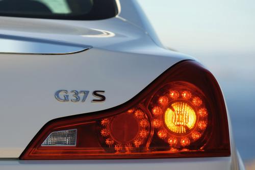 Infiniti G37 Coupe (2009) - picture 1 of 20