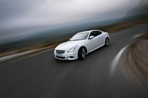 Infiniti G37 Coupe (2009) - picture 9 of 20