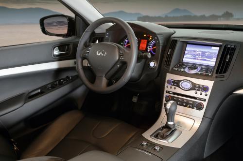 Infiniti G37 Coupe (2009) - picture 17 of 20