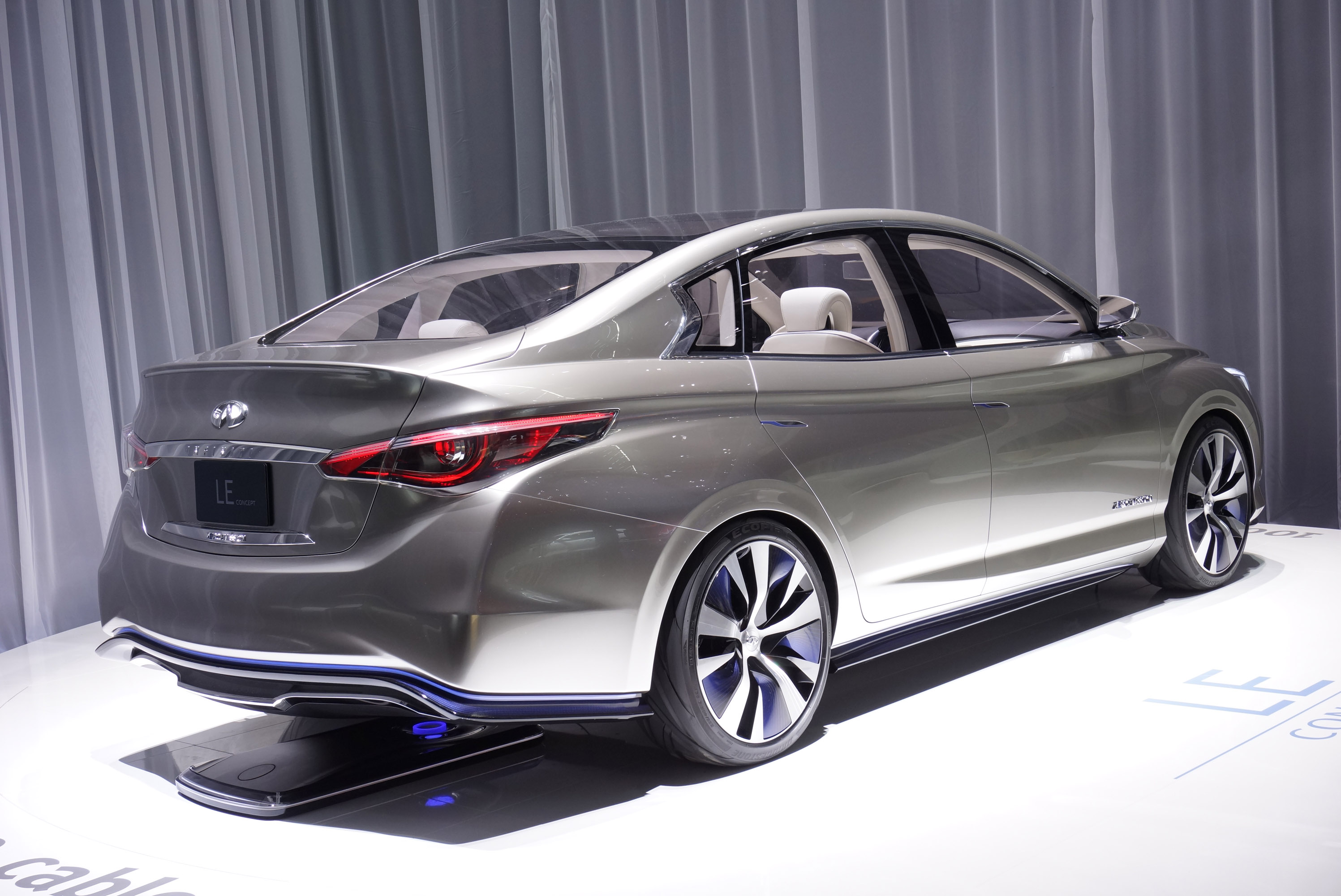 Infiniti LE Concept Geneva