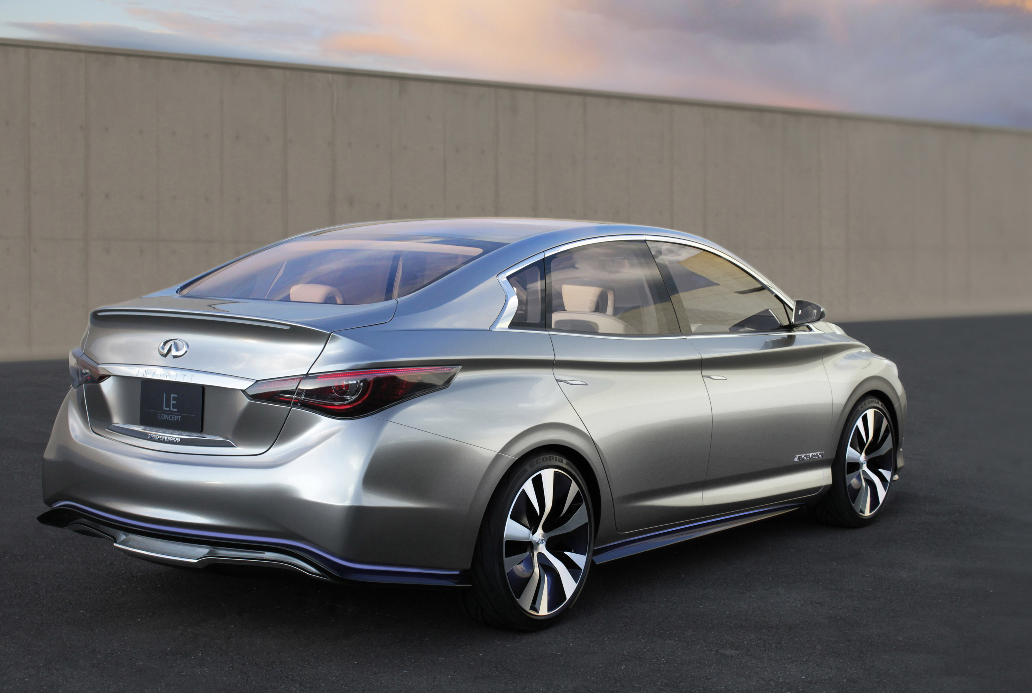 Infiniti LE Concept