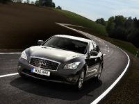 Infiniti M35h GT (2012) - picture 1 of 5
