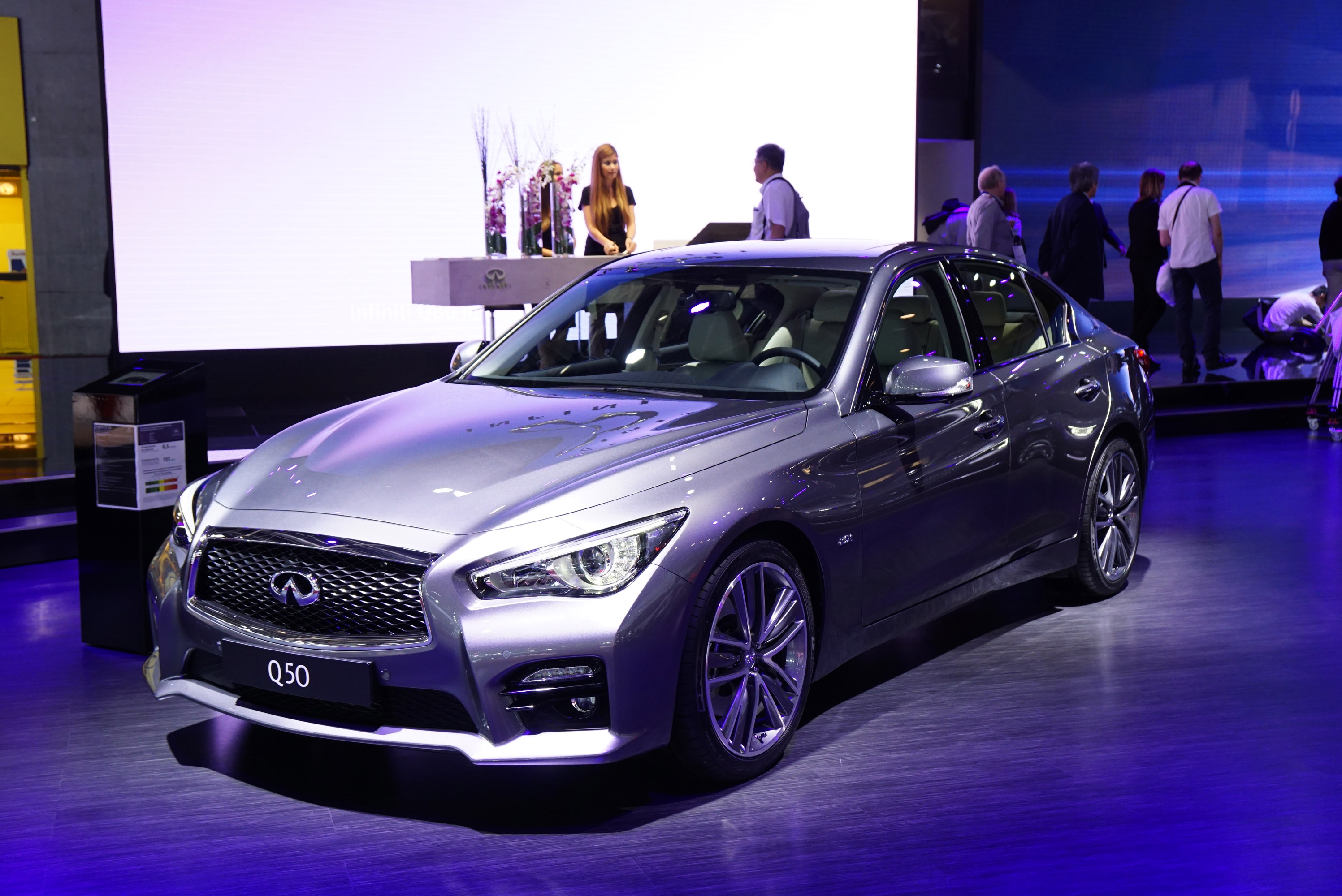 Infiniti Q50 Paris