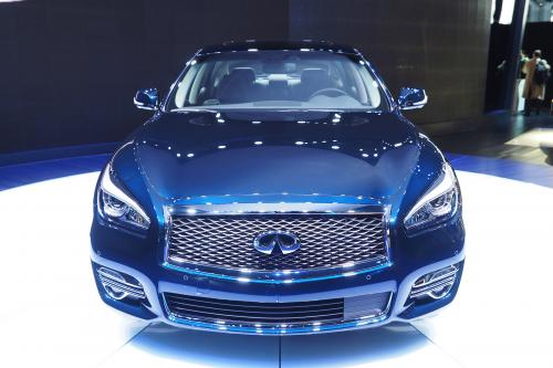 Infiniti Q70 New York (2014) - picture 1 of 8