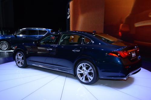 Infiniti Q70 New York (2014) - picture 8 of 8