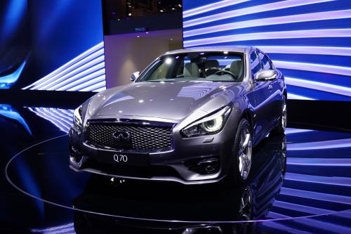 Infiniti Q70 Paris (2014) - picture 1 of 4