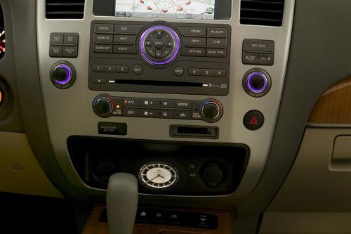 Infiniti QX56 (2008) - picture 1 of 11