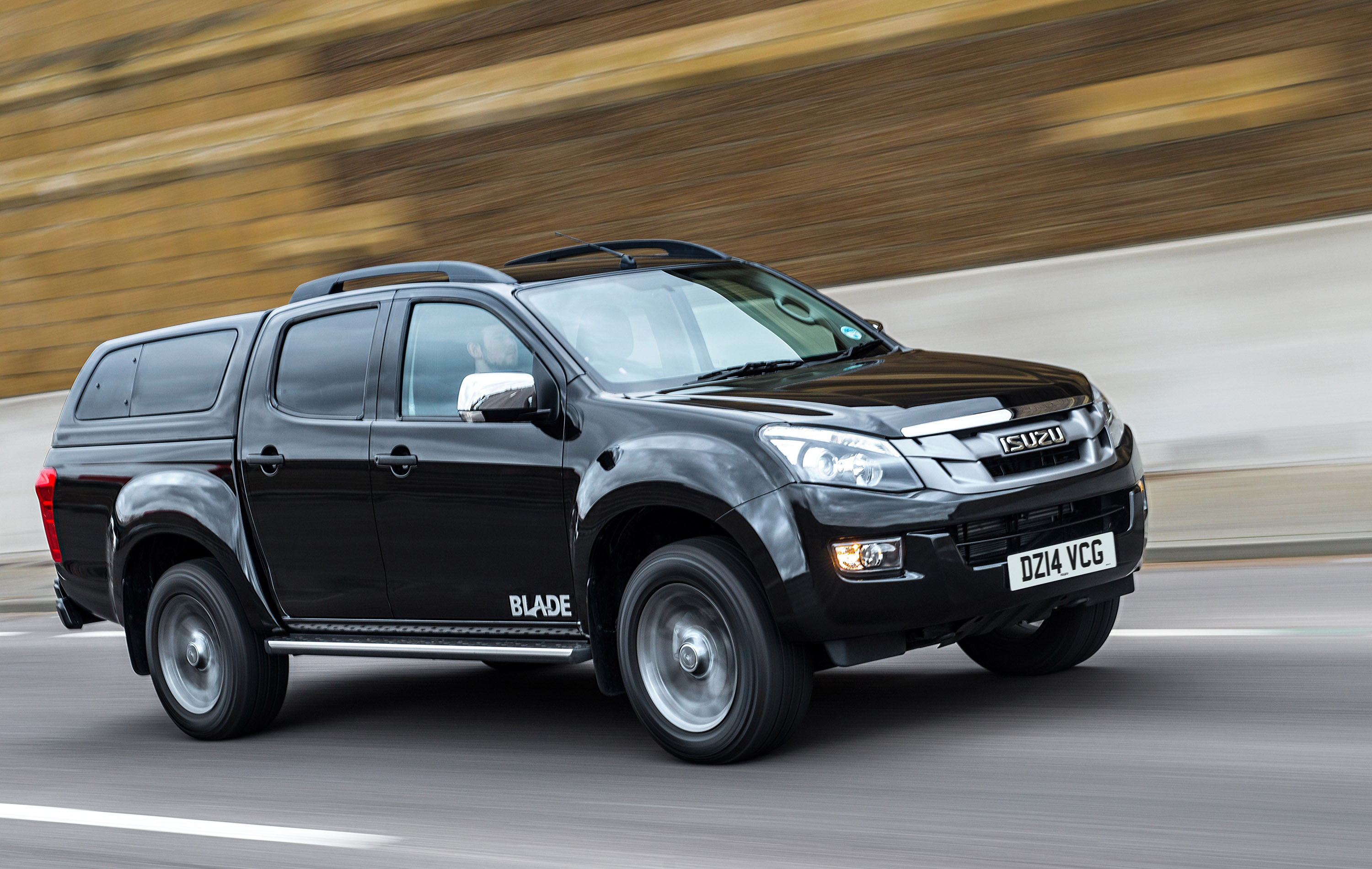 Isuzu D-Max Blade