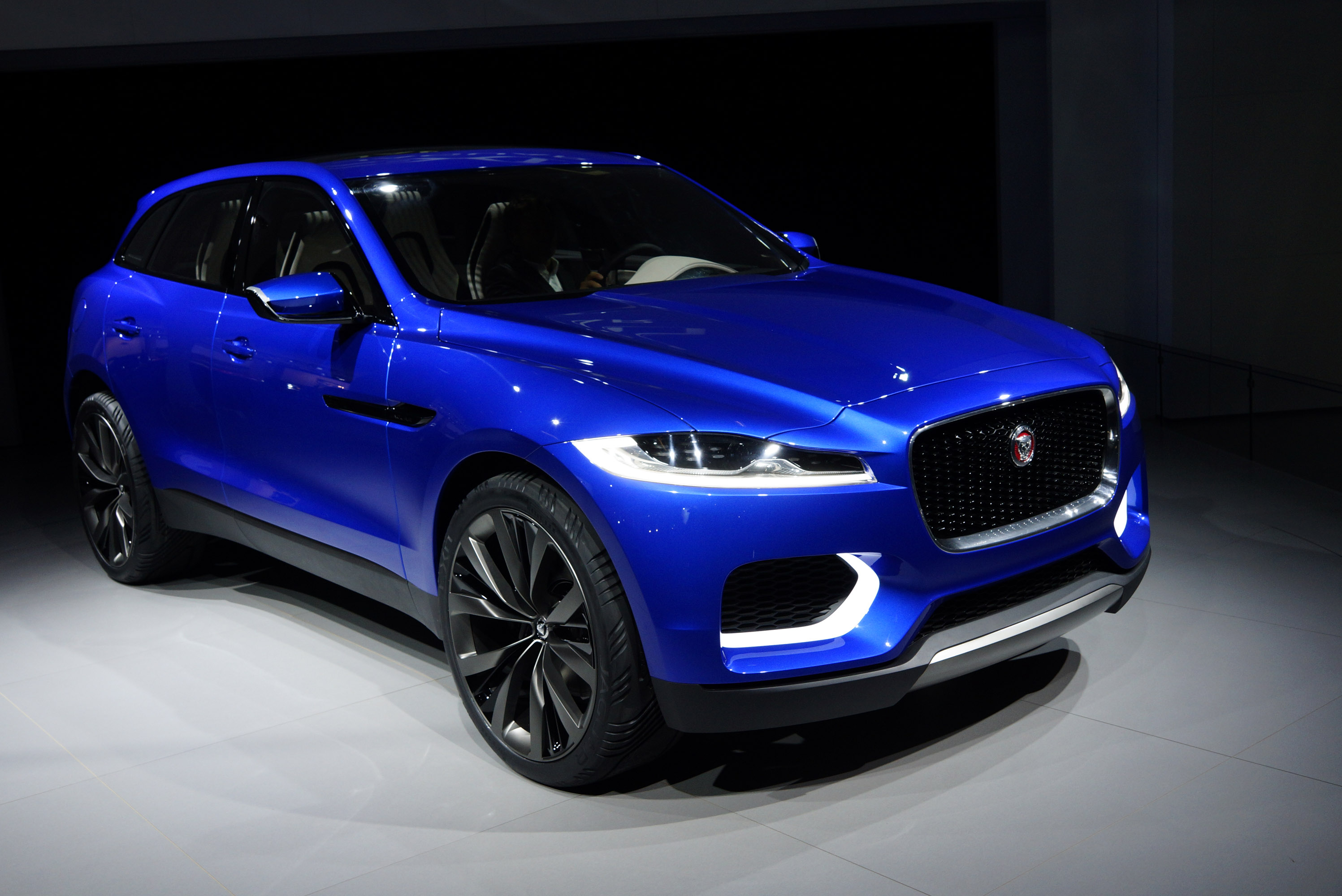 Jaguar C-X17 Sports Crossover Concept Frankfurt