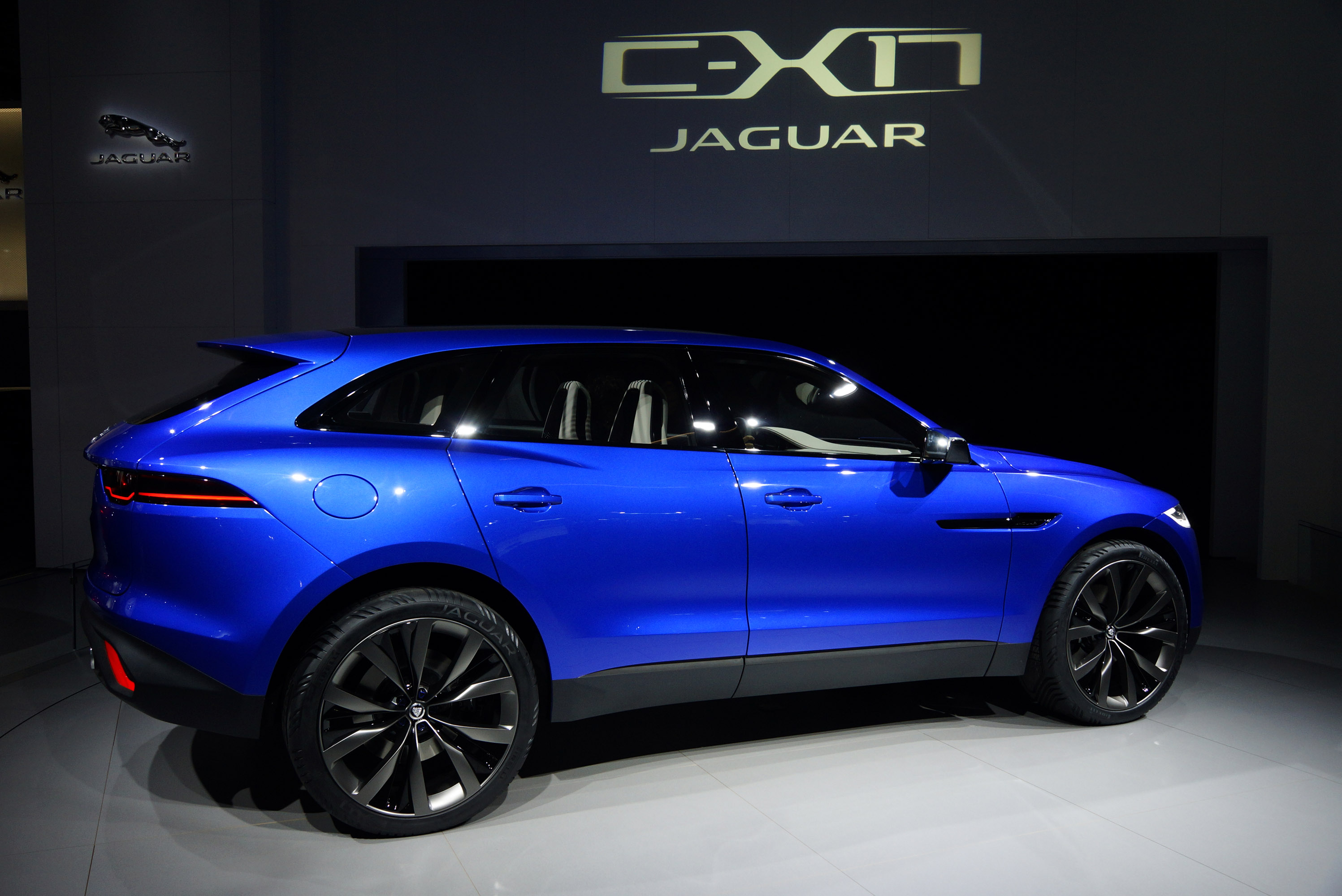 Jaguar C-X17 Sports Crossover Concept Frankfurt