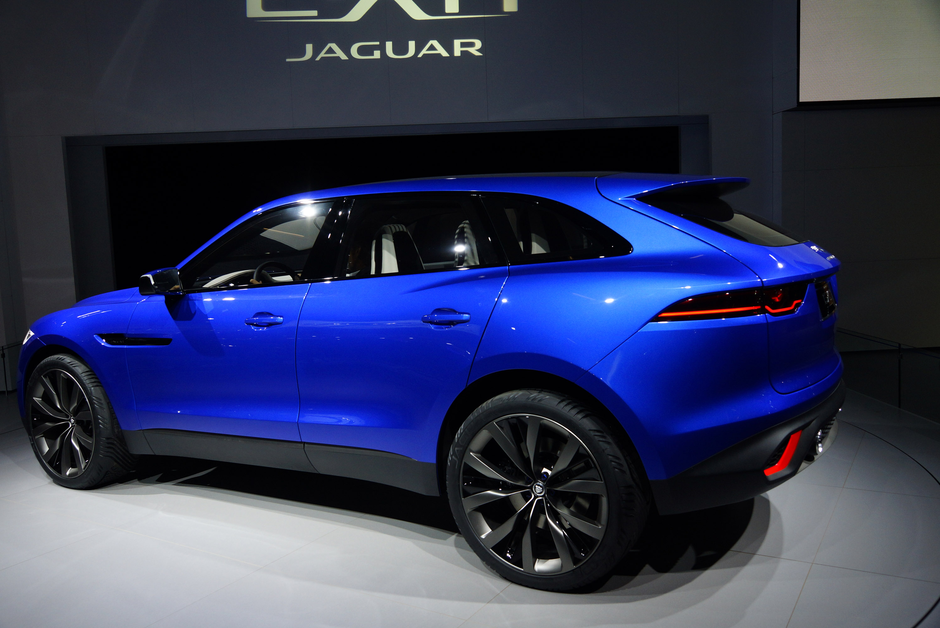 Jaguar C-X17 Sports Crossover Concept Frankfurt