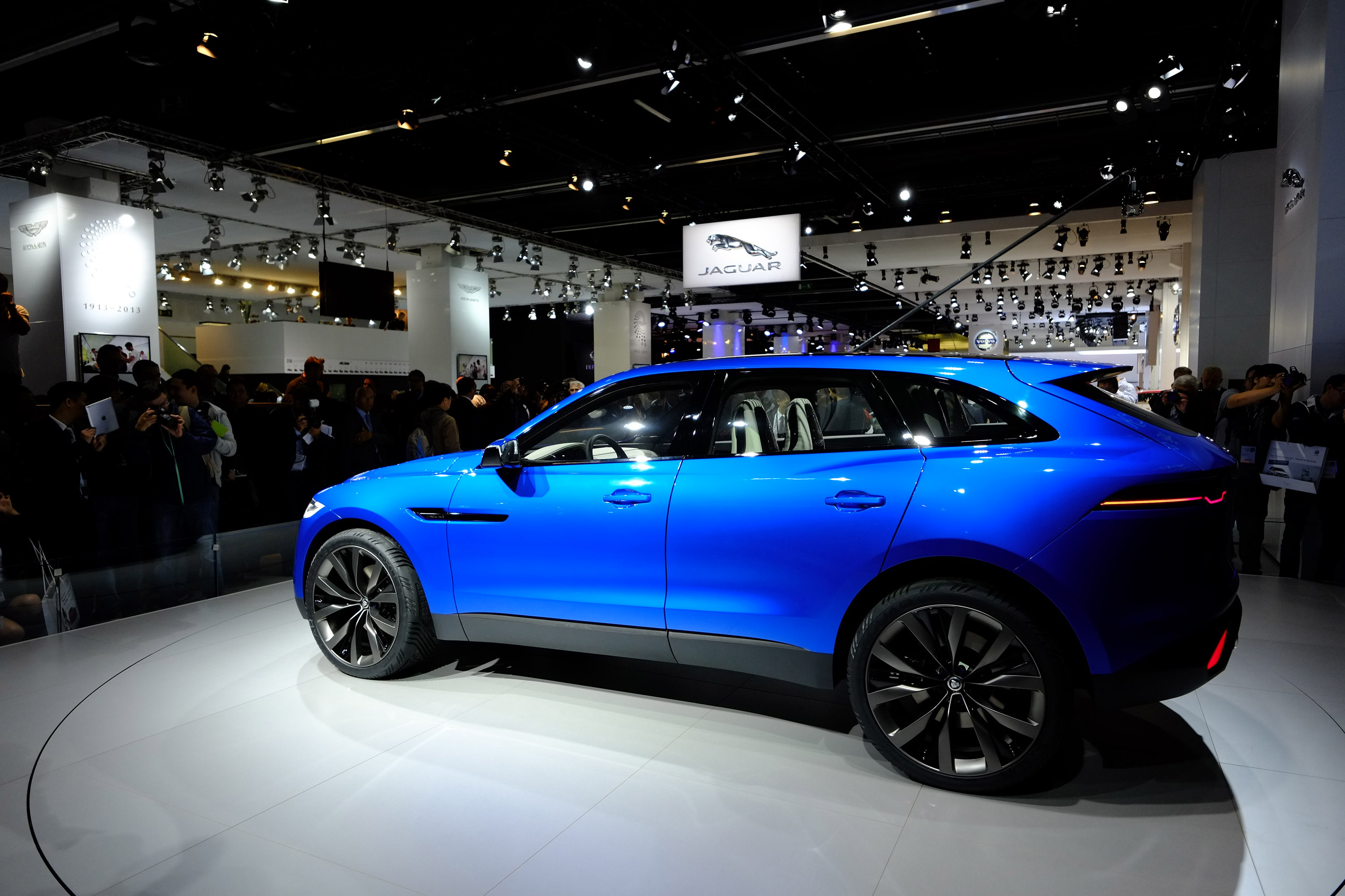 Jaguar C-X17 Sports Crossover Concept Frankfurt