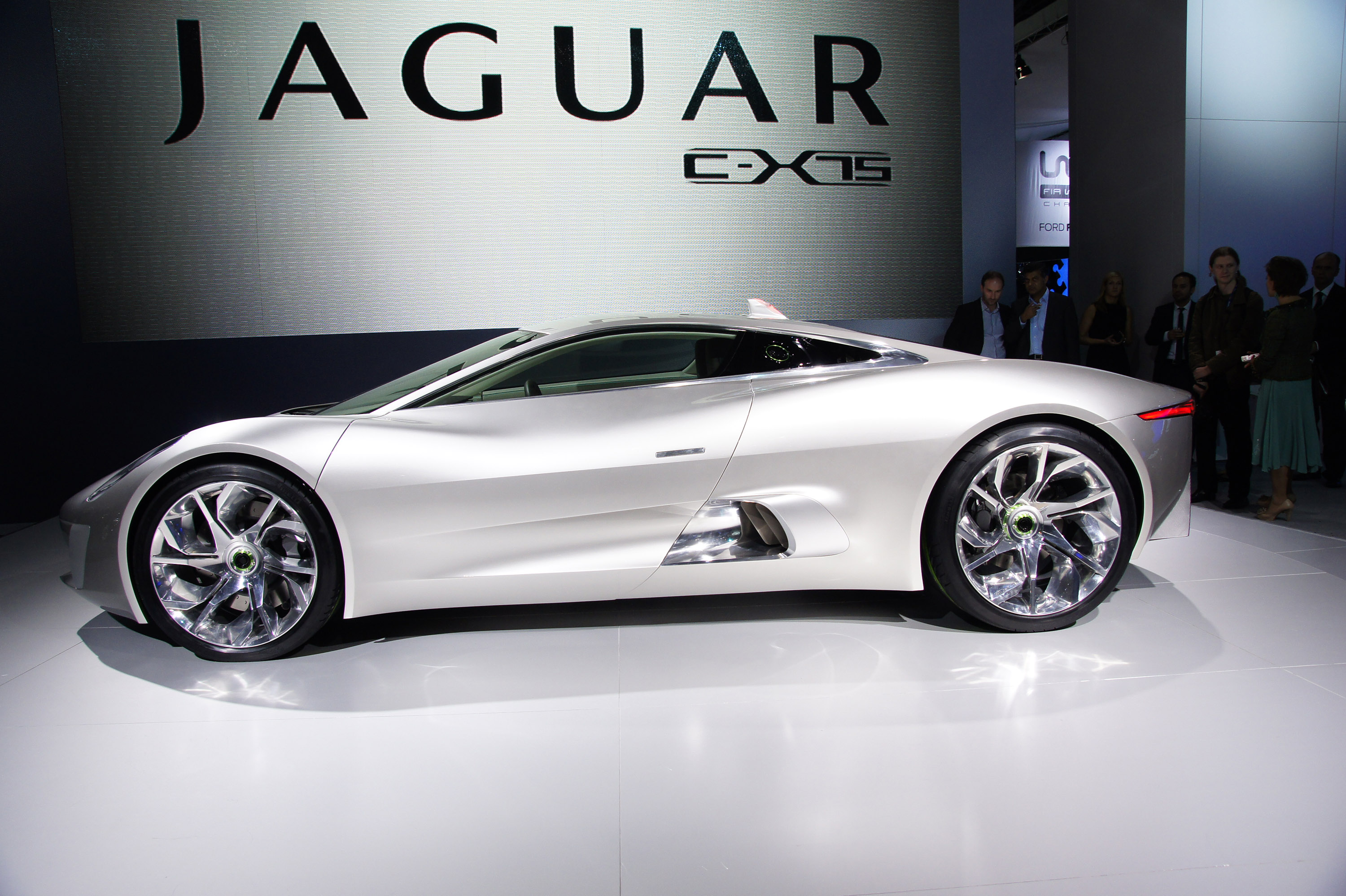 Jaguar C-X75 Concept Paris