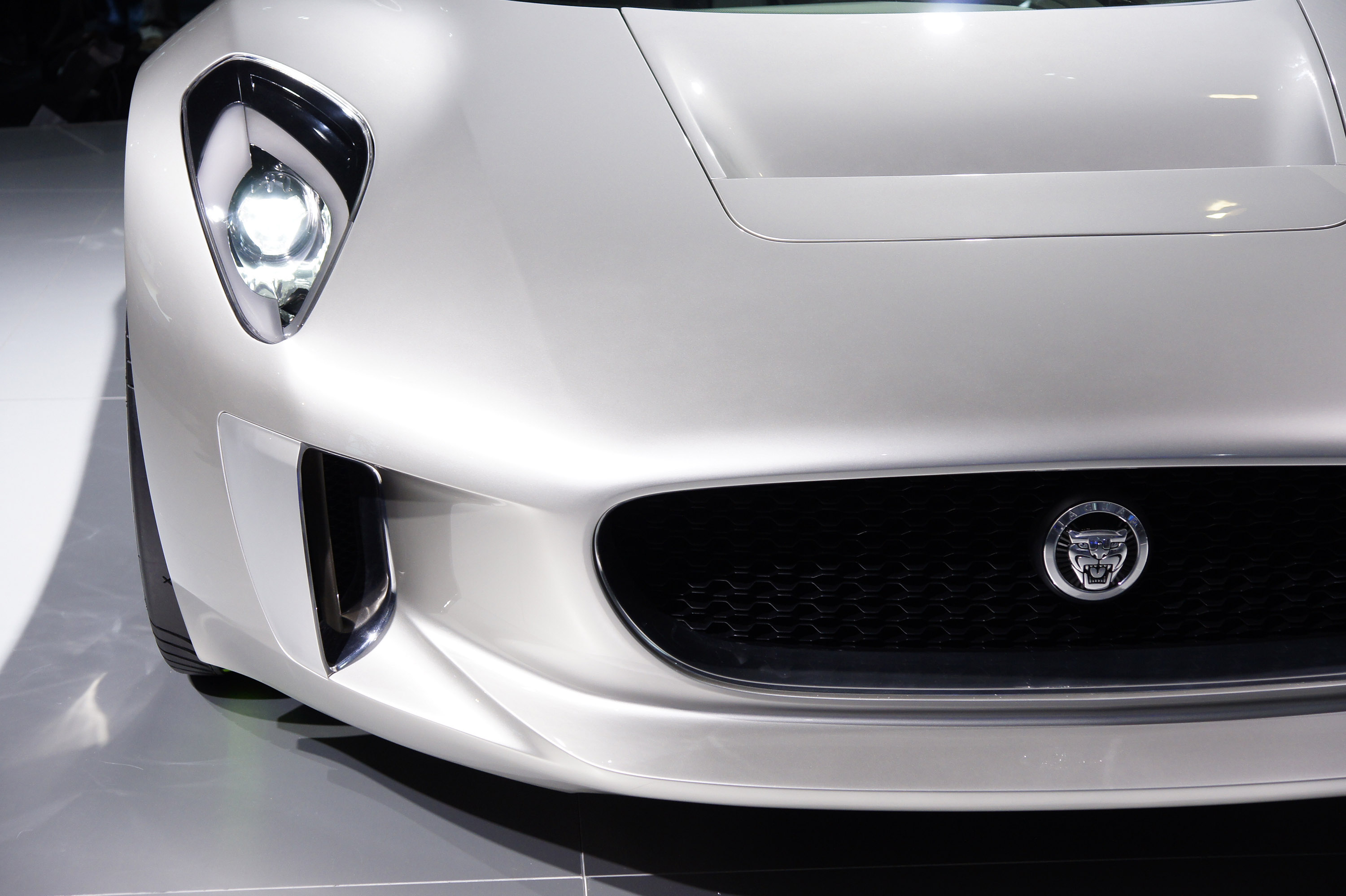 Jaguar C-X75 Concept Paris