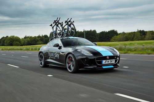 Jaguar F-TYPE Coupe High Performance Support Vehicle (2014) - picture 8 of 15