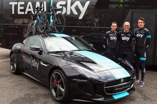 Jaguar F-TYPE Coupe High Performance Support Vehicle (2014) - picture 9 of 15