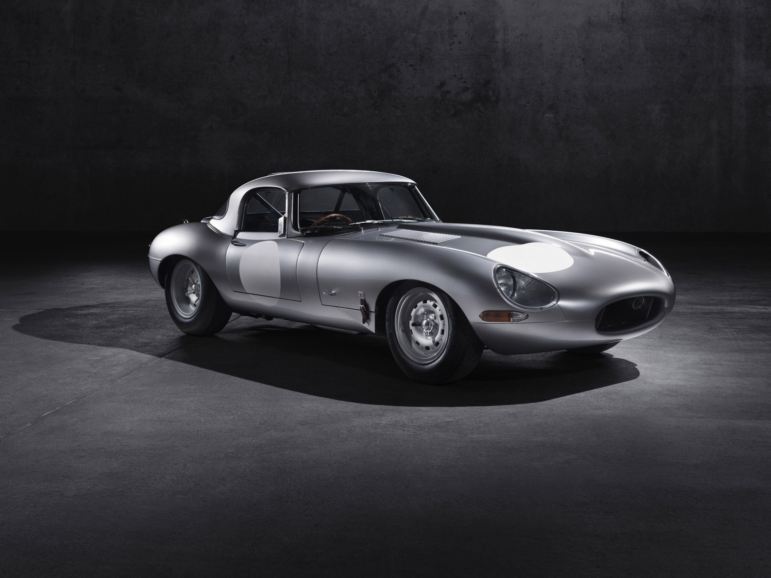 Jaguar Lightweight E-type and  Jaguar Heritage D-Type