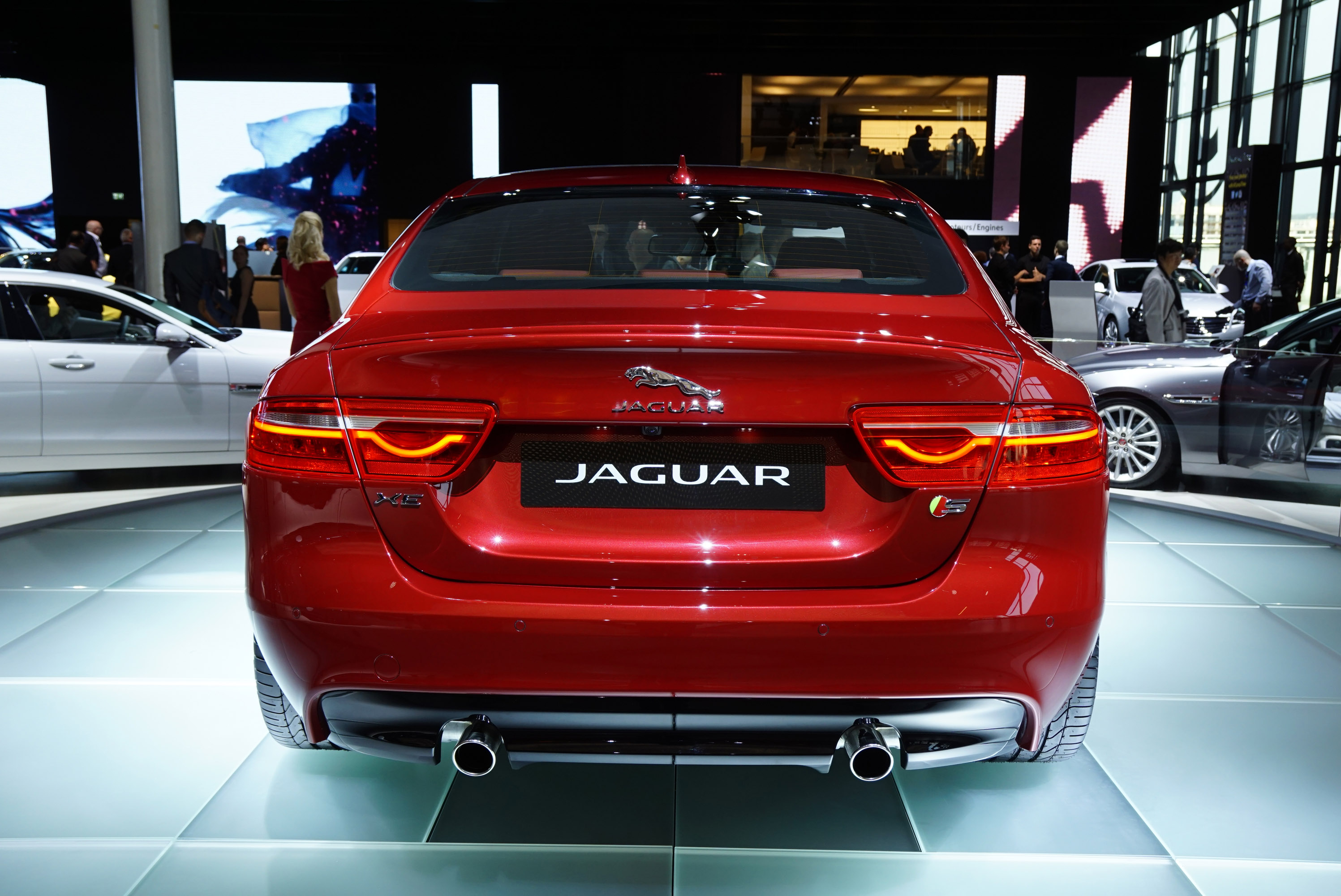 Jaguar XE Paris