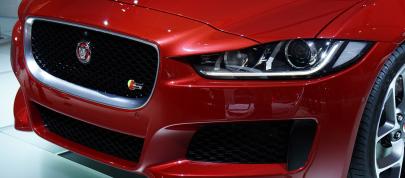 Jaguar XE Paris (2014) - picture 4 of 8