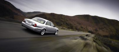 Jaguar XJ (2008) - picture 4 of 7