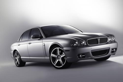 Jaguar XJ (2008) - picture 1 of 7