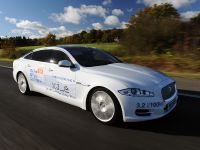 Jaguar XJ_e PHEV (2013) - picture 3 of 5