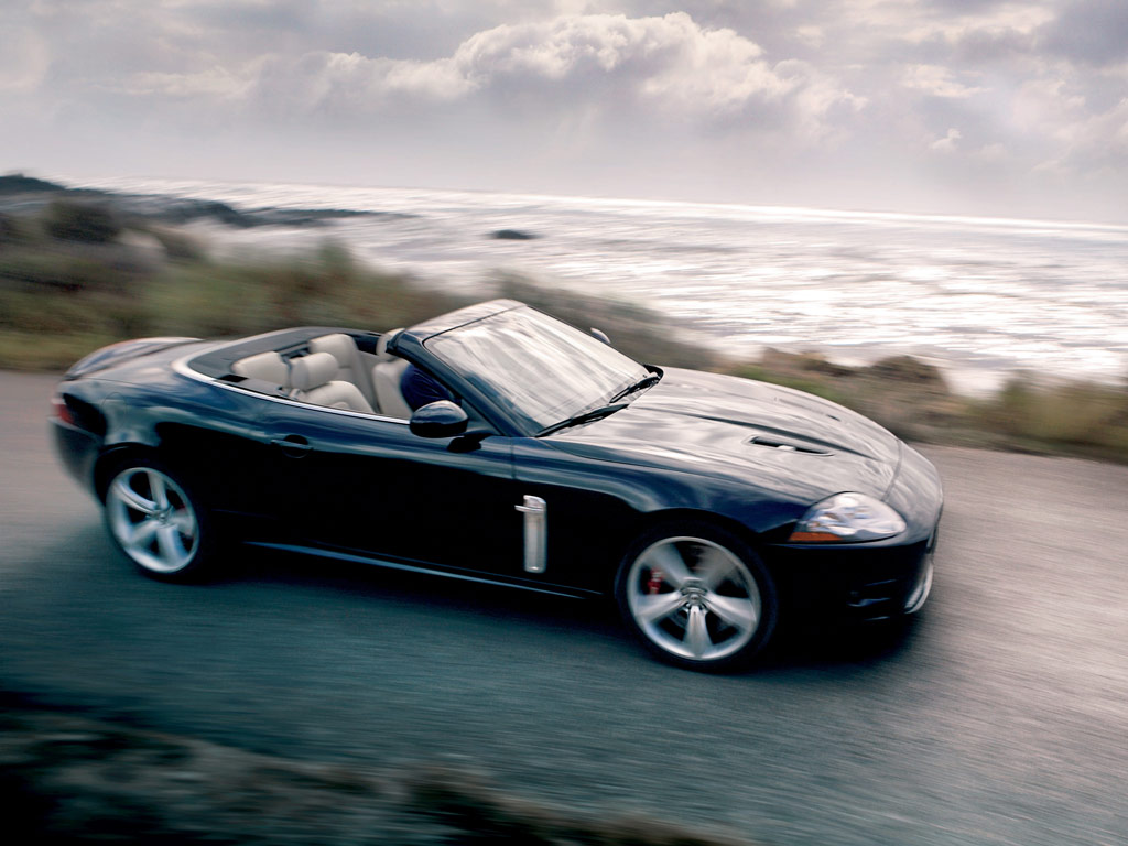 Jaguar XKR Portfolio