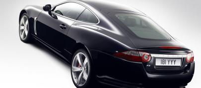 Jaguar XKR Portfolio (2008) - picture 4 of 9