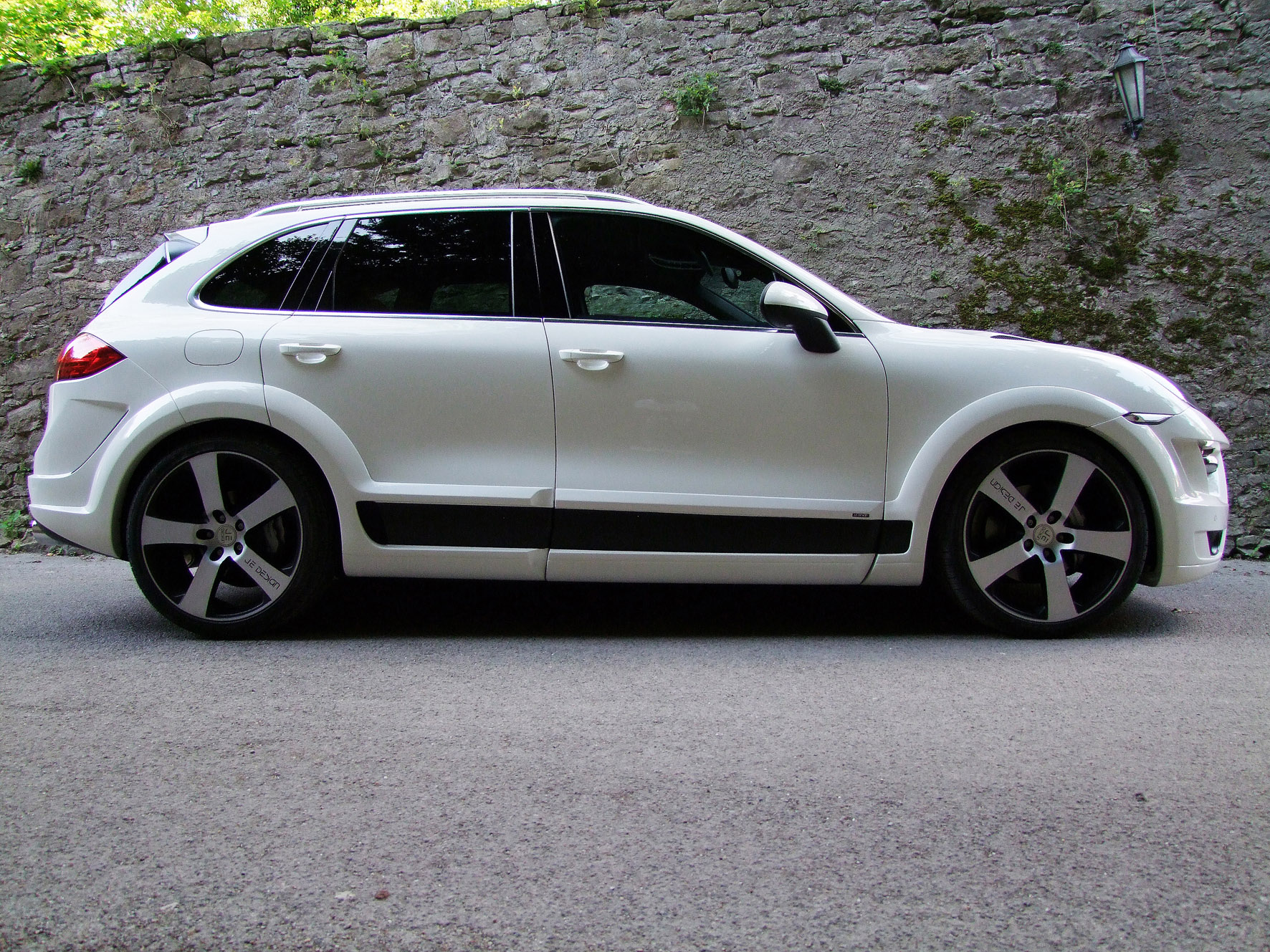 JE Design Porsche Cayenne Progressor