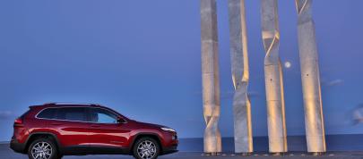 Jeep Cherokee Limited (2014) - picture 12 of 19