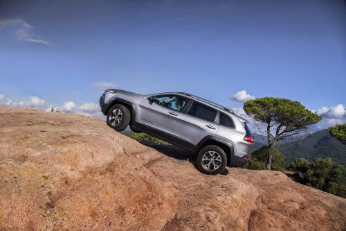 Jeep Cherokee Trailhawk (2014) - picture 8 of 18