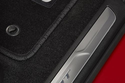 Jeep Grand Cherokee SRT Red Vapor Special Edition (2014) - picture 8 of 9