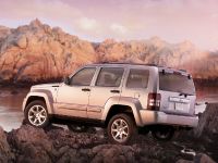 Jeep Liberty (2008) - picture 3 of 5
