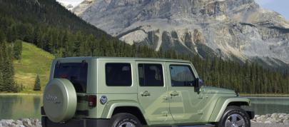 Jeep Wrangler Unlimited EV (2009) - picture 4 of 6
