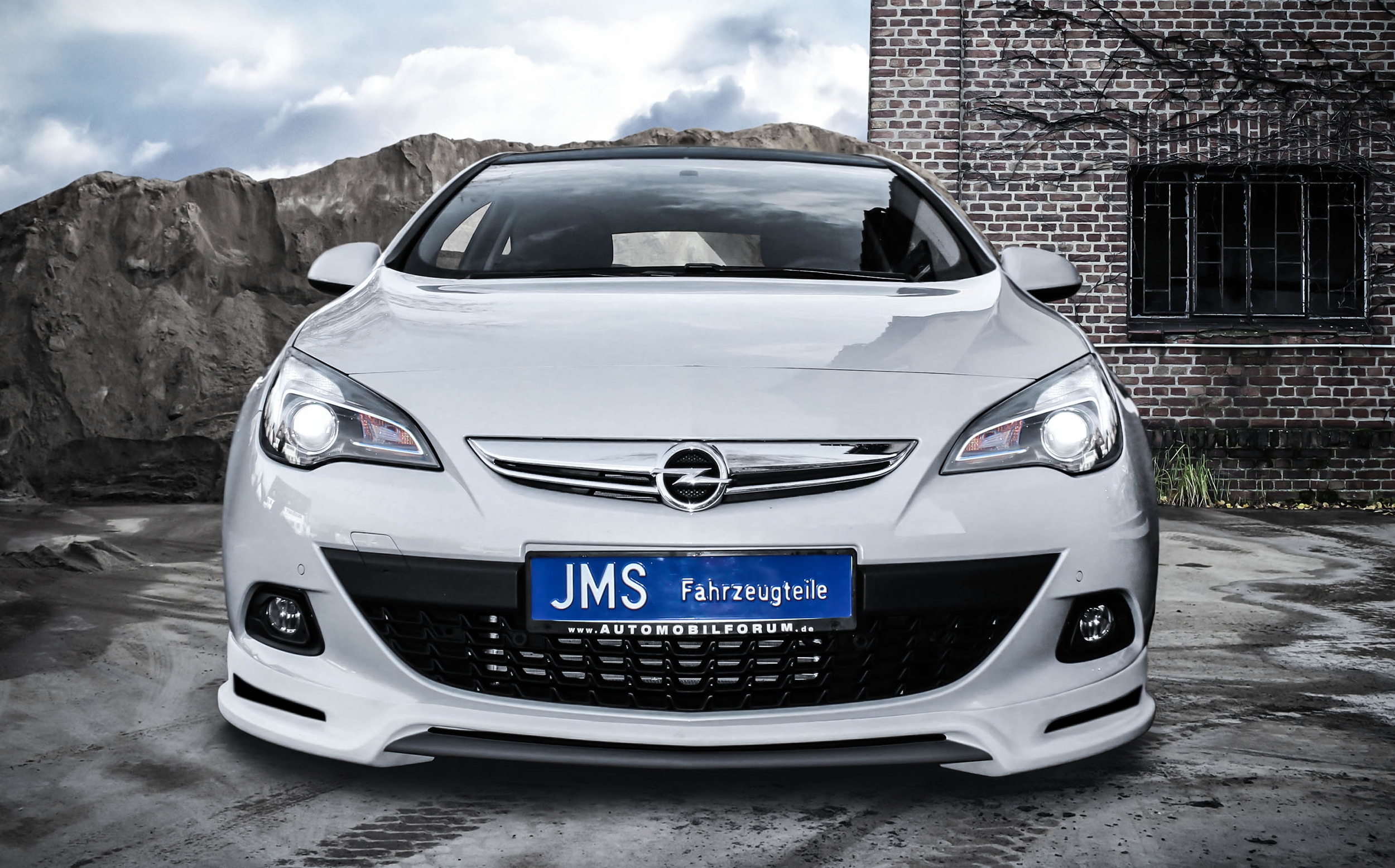 Запчасти автотюнинга. Тюнинг Opel Astra J (2009-2015)