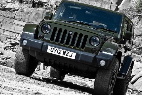 Kahn CJ 300 Expedition Jeep (2012) - picture 1 of 5